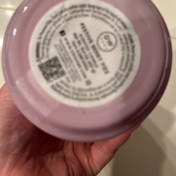 Scented Candle by DW Home Berry Fizz  – TikTok Famous Soda Can Design (hol/x) - Picture 9 of 10